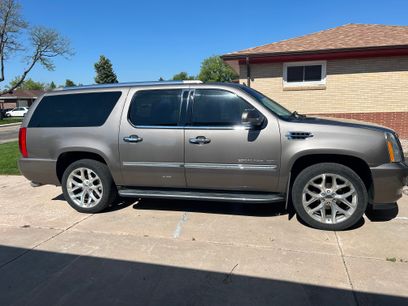 Used 2013 Cadillac Escalade ESV Luxury