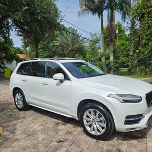 Used 2016 Volvo XC90 T6 Momentum w/ Momentum Plus Package