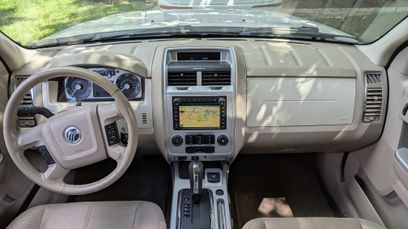Used 2010 Mercury Mariner 2WD Hybrid
