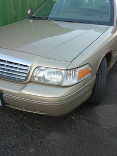 Used 2000 Ford Crown Victoria LX