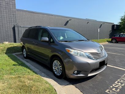 Used 2017 Toyota Sienna XLE Premium
