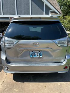 Used 2011 Toyota Sienna SE
