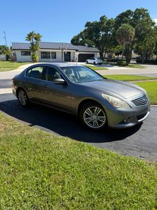 Used 2013 INFINITI G37 Journey