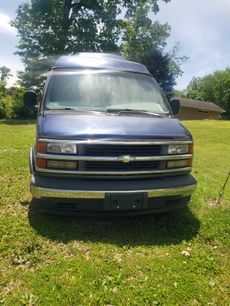 Used 1999 Chevrolet Express 1500 w/ Preferred Equipment Group