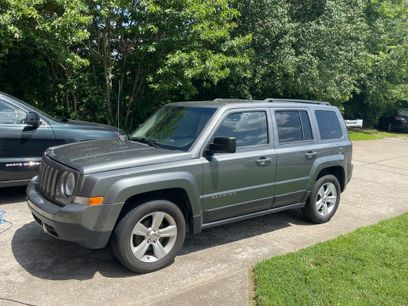 Used 2013 Jeep Patriot Latitude w/ Sun/Sound Group