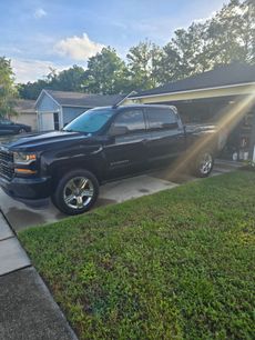 Used 2018 Chevrolet Silverado 1500 Custom w/ Custom Value Package