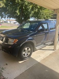 Used 2007 Nissan Pathfinder SE w/ SE Premium Pkg