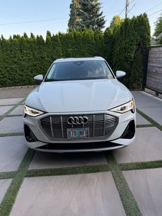 Used 2022 Audi e-tron Prestige