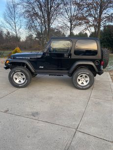 Used 2004 Jeep Wrangler Rubicon w/ Dual Top Group
