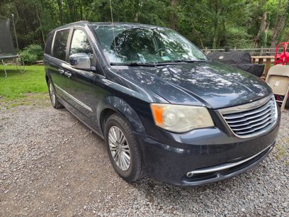 Used 2013 Chrysler Town & Country Touring-L w/ Driver Convenience Group