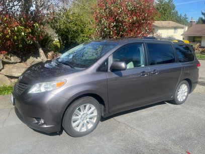 Used 2014 Toyota Sienna XLE
