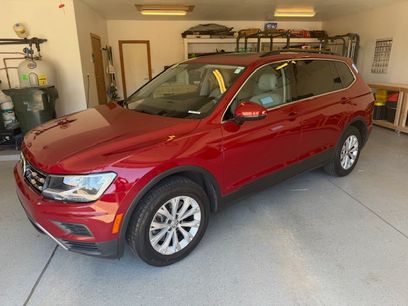 Used 2019 Volkswagen Tiguan SE w/ Panoramic Sunroof Package