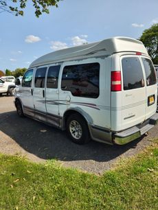 Used 2005 Chevrolet Express 1500 w/ Preferred Equipment Group