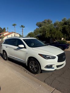 Used 2017 INFINITI QX60 FWD w/ Premium Plus Package