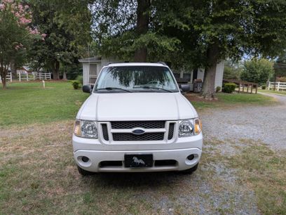 Used 2005 Ford Explorer Sport Trac XLS