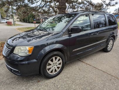 Used 2014 Chrysler Town & Country Touring