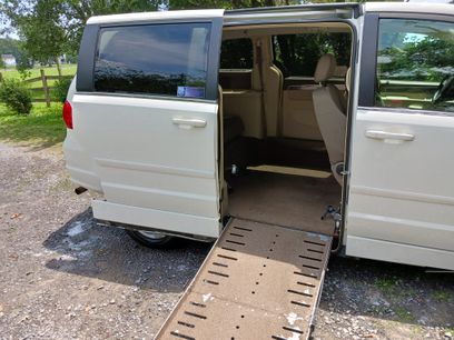 Used 2009 Volkswagen Routan SE