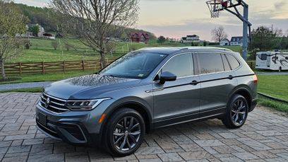 Used 2022 Volkswagen Tiguan SE