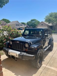 Used 2012 Jeep Wrangler Unlimited Sahara w/ Connectivity Group