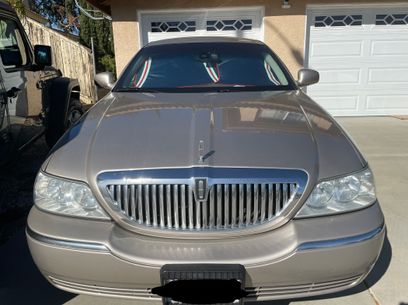 Used 2003 Lincoln Town Car Signature