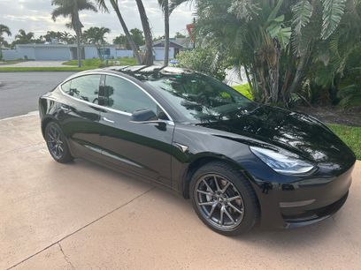 Used 2019 Tesla Model 3 Standard Range