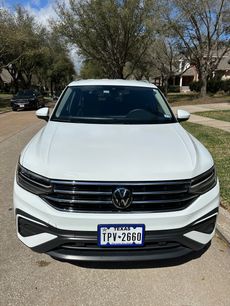 Used 2024 Volkswagen Tiguan SE