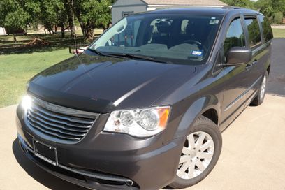 Used 2016 Chrysler Town & Country Touring