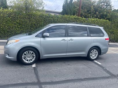 Used 2013 Toyota Sienna XLE