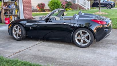 Used 2006 Pontiac Solstice Convertible w/ Premium Package