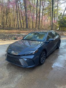 Used 2025 Toyota Camry XLE