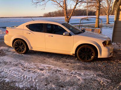 Used 2014 Dodge Avenger SXT w/ Sun/Sound Group