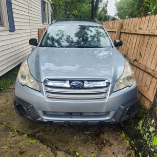 Used 2013 Subaru Outback 2.5i w/ Popular Pkg 1A
