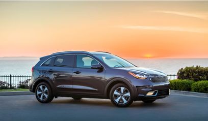 Used 2018 Kia Niro EX Premium