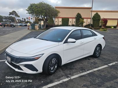Used 2024 Hyundai Elantra Blue