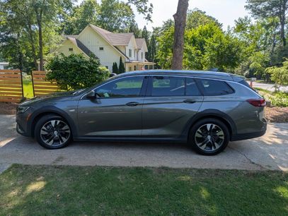 Used 2018 Buick Regal Essence w/ Driver Confidence Package #1