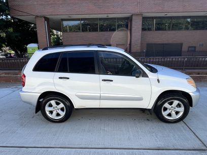 Used 2005 Toyota RAV4 4WD