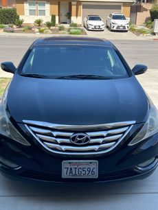 Used 2013 Hyundai Sonata SE w/ Navigation & Sunroof Pkg