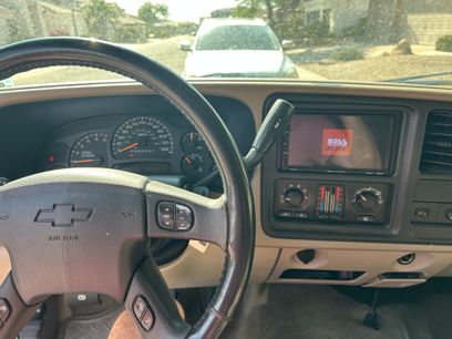 Used 2006 Chevrolet Suburban LS w/ Smart Select Package