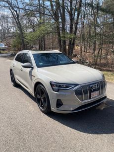 Used 2019 Audi e-tron Premium Plus w/ Cold Weather Package