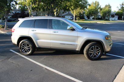 Used 2019 Jeep Grand Cherokee Limited w/ Luxury Group II