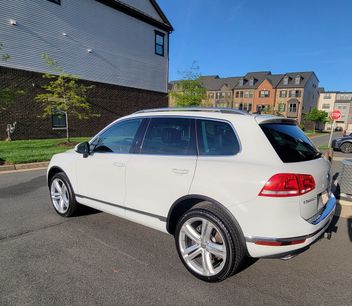 Used 2017 Volkswagen Touareg Executive