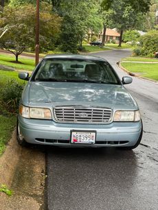 Used 2011 Ford Crown Victoria LX w/ Comfort Appearance Pkg