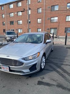Used 2019 Ford Fusion SE