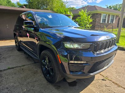 Used 2024 Jeep Grand Cherokee Limited w/ Black Appearance Package