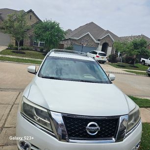 Used 2014 Nissan Pathfinder SL w/ SL Premium Package