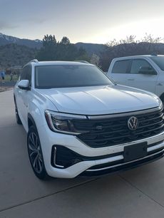 Used 2024 Volkswagen Atlas SEL Premium R-Line