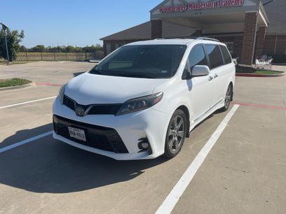 Used 2019 Toyota Sienna SE Premium