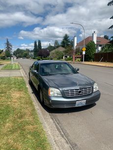 Used 2004 Cadillac De Ville Sedan w/ Equipment Group