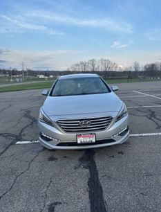 Used 2015 Hyundai Sonata SE w/ Option Group 09