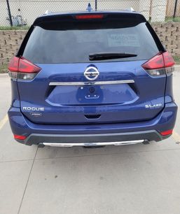 Used 2018 Nissan Rogue SL